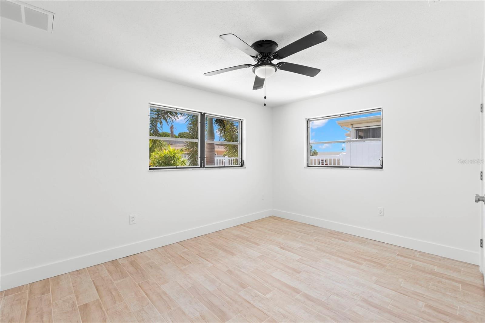 Image 27 of 57 For 12125 6th Street E