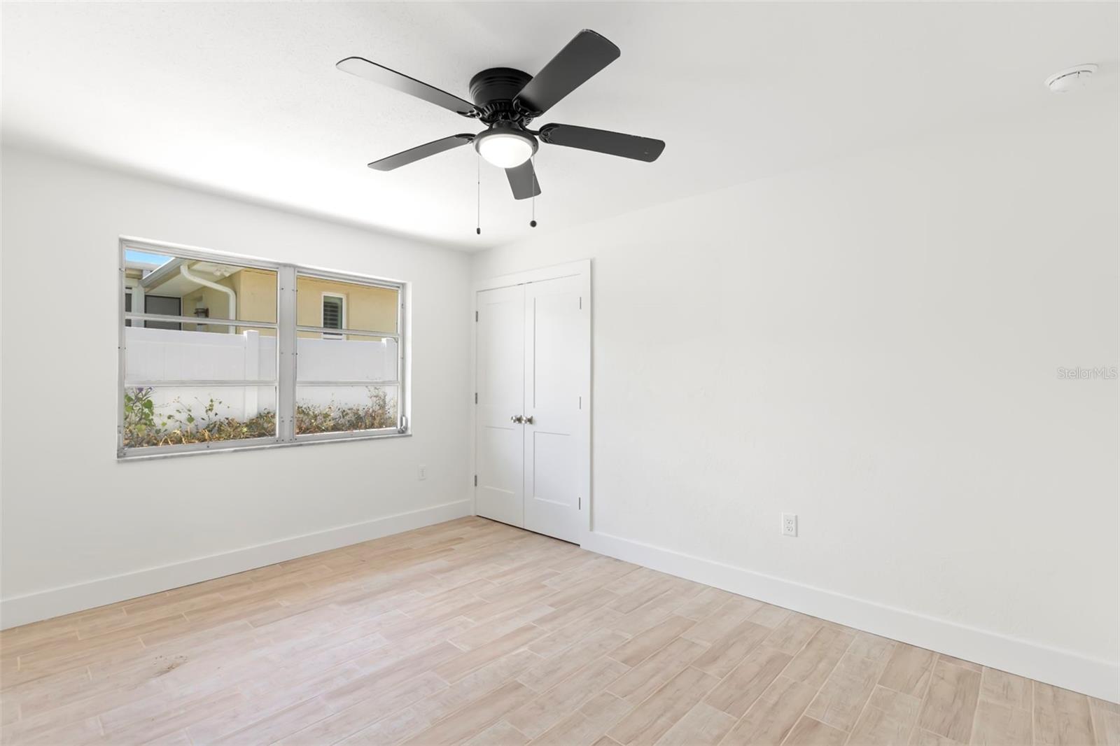 Image 32 of 57 For 12125 6th Street E