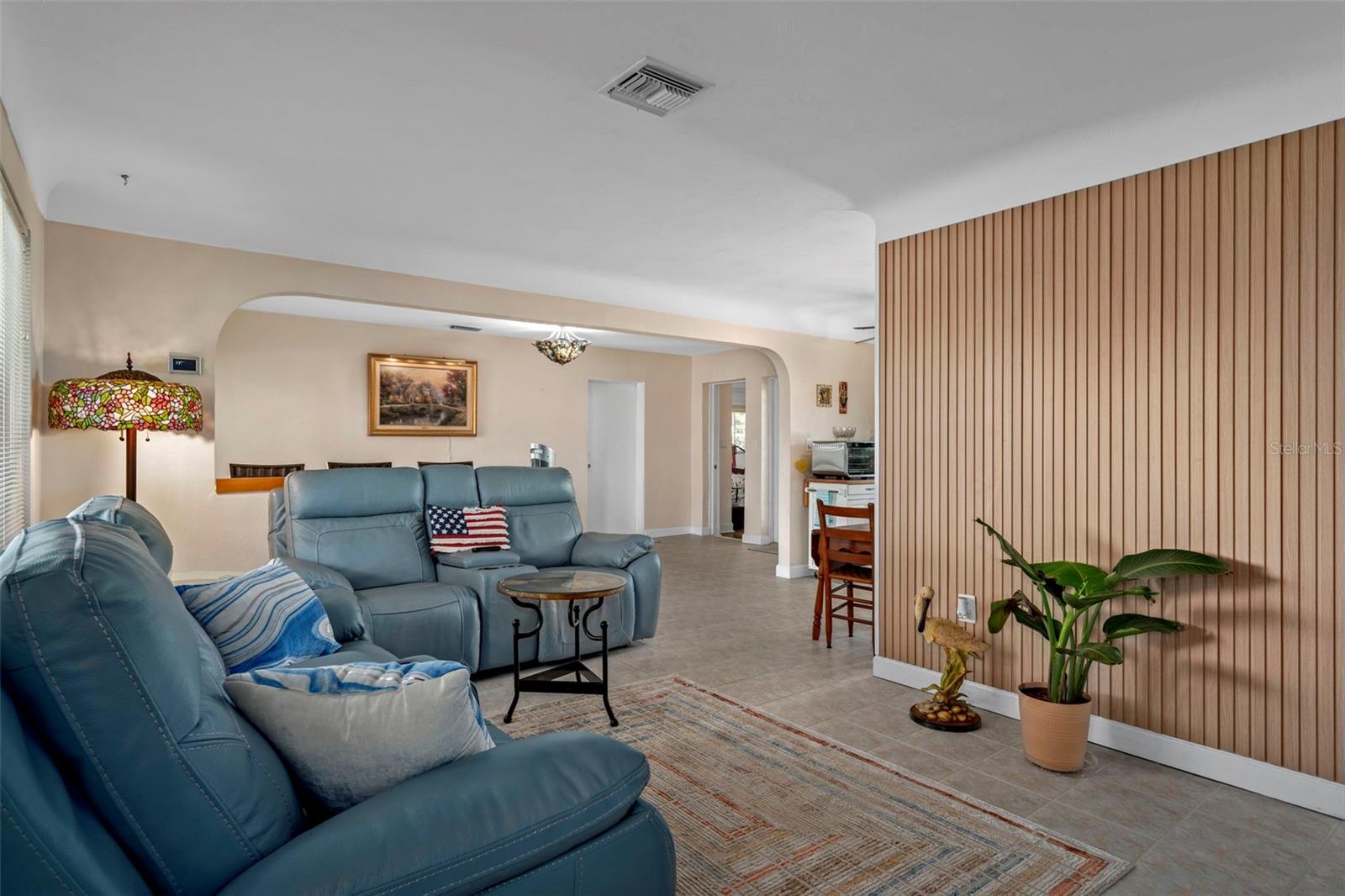 Image 12 of 59 For 6073 45th Avenue N