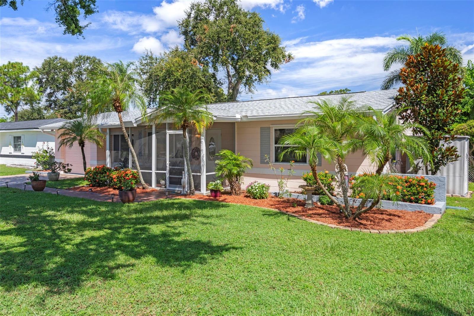Image 5 of 59 For 6073 45th Avenue N