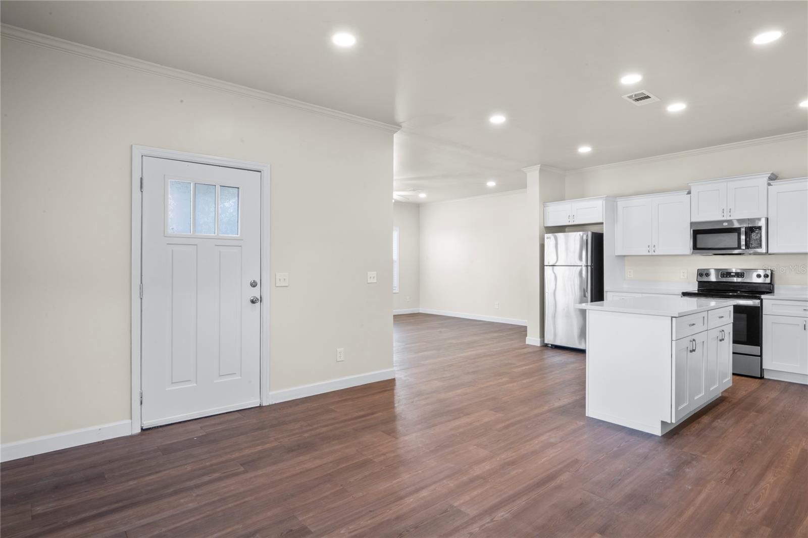 Image 3 of 26 For 1851 13th Street S