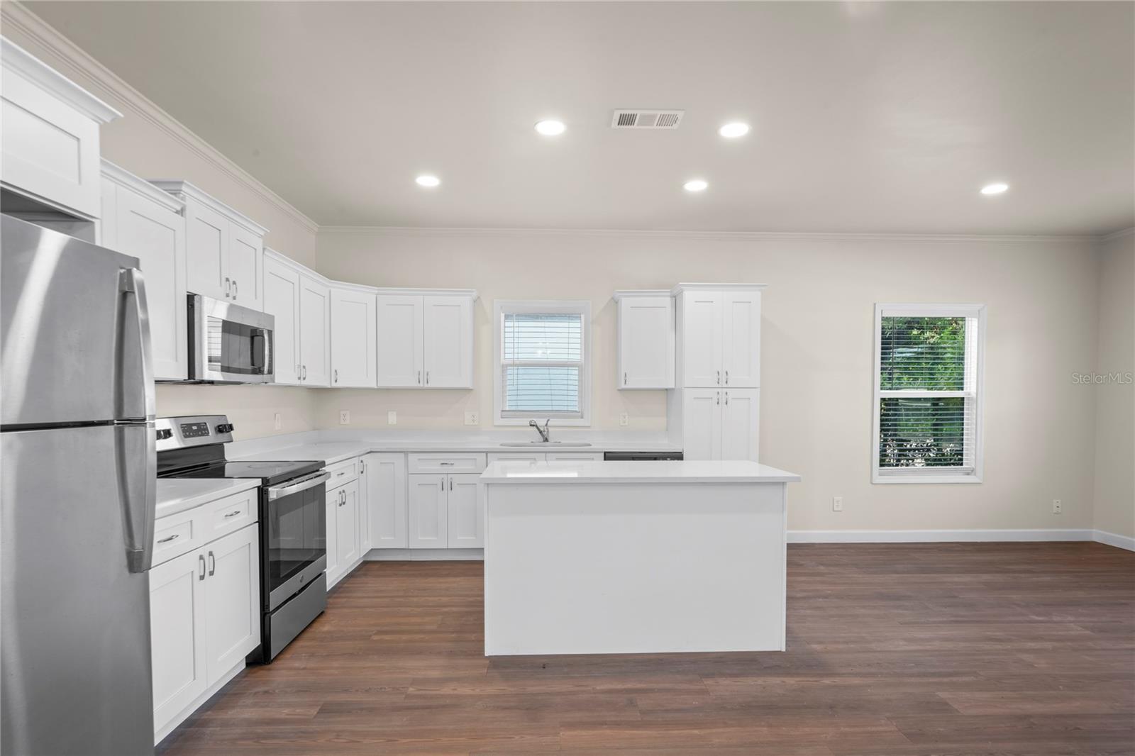 Image 6 of 26 For 1851 13th Street S