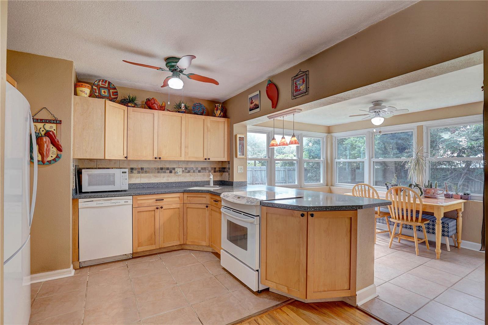 Image 4 of 45 For 3124 31st Avenue N