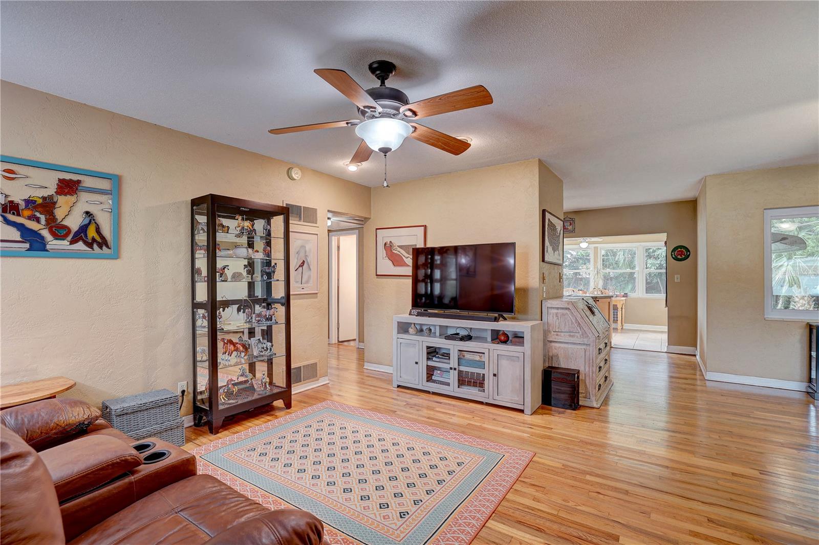 Image 9 of 45 For 3124 31st Avenue N