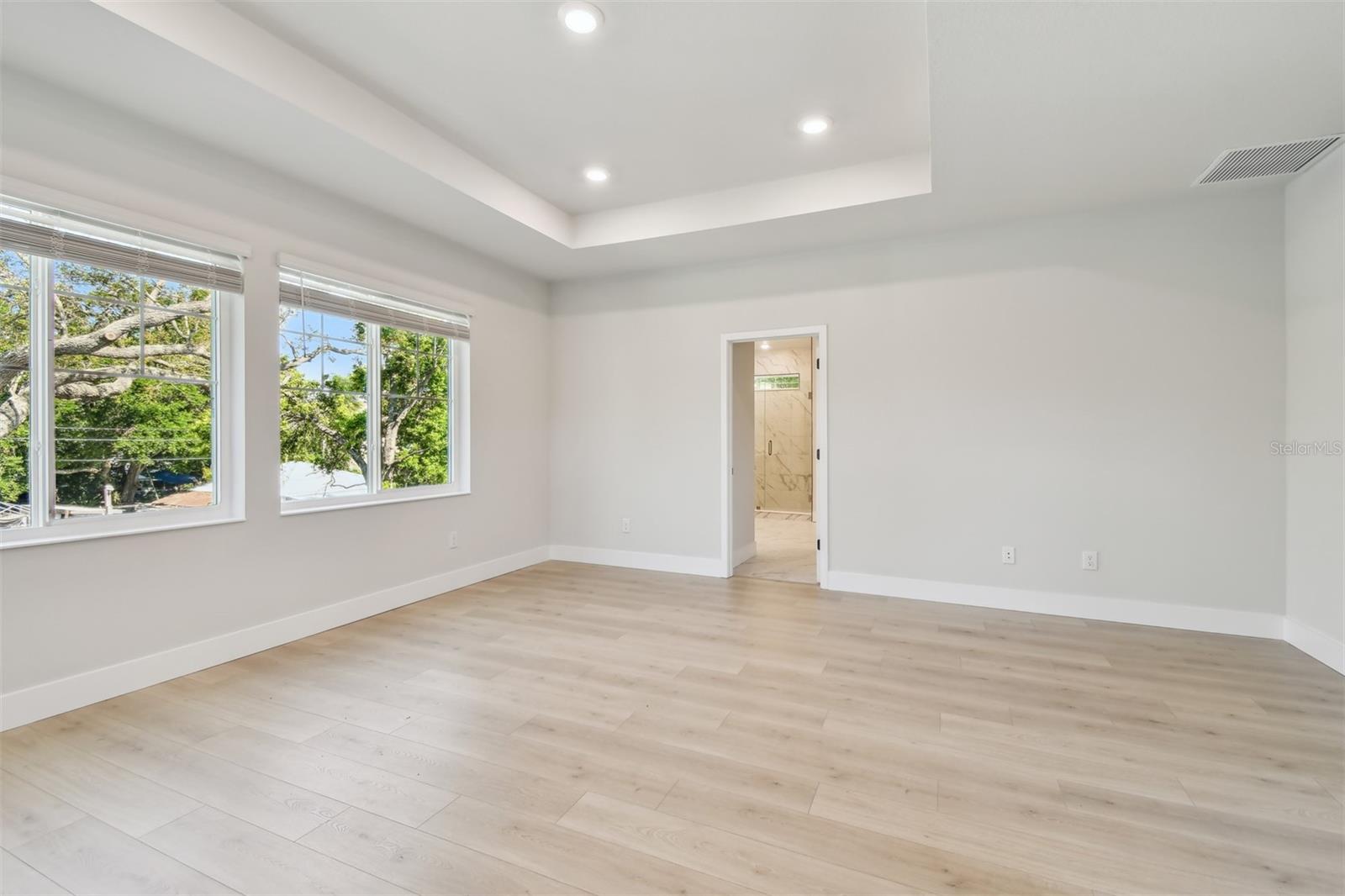 Image 20 of 21 For 8056 33rd Avenue N