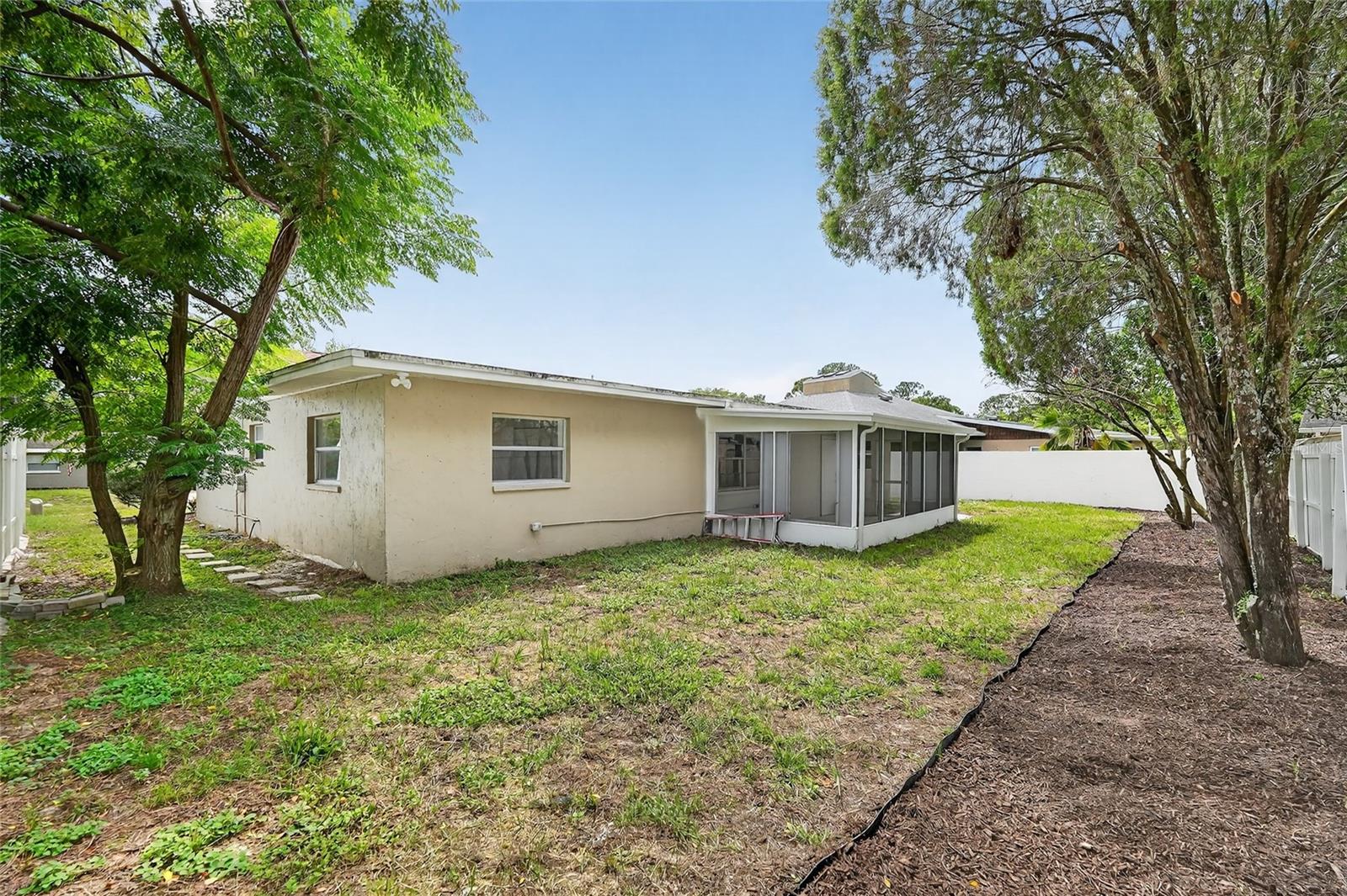 Image 31 of 35 For 1448 Lakeview Drive