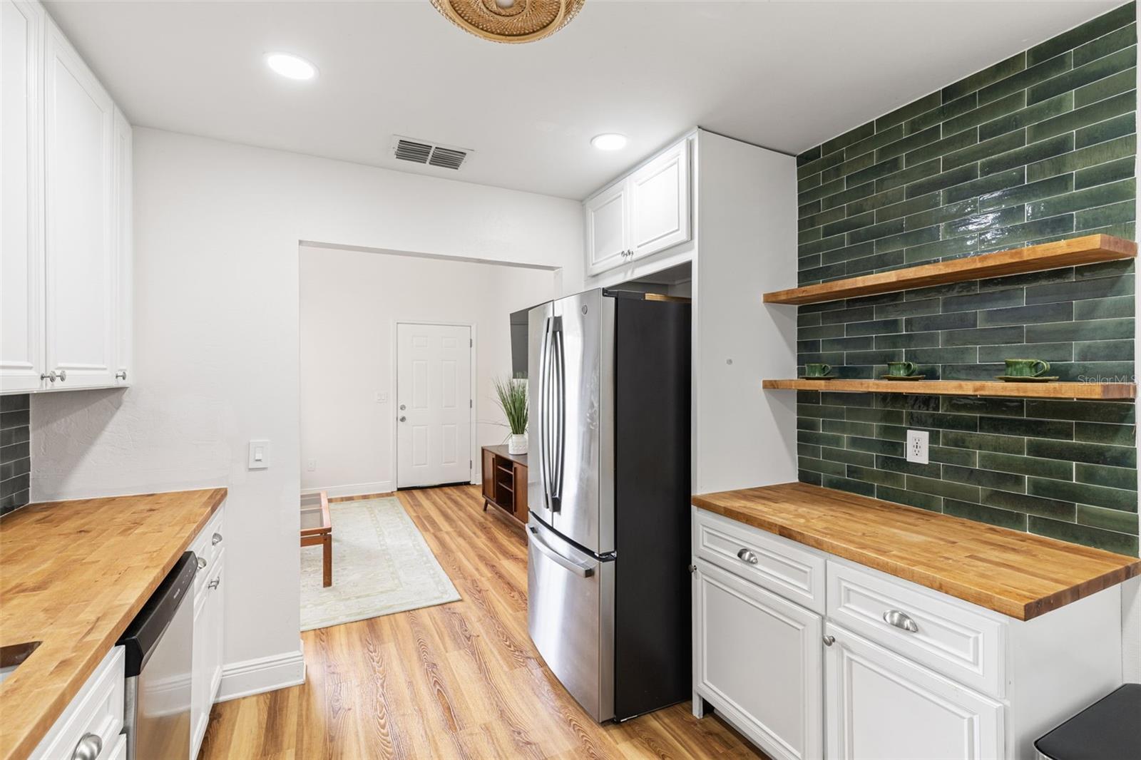 Image 12 of 28 For 5653 67th Avenue N 221