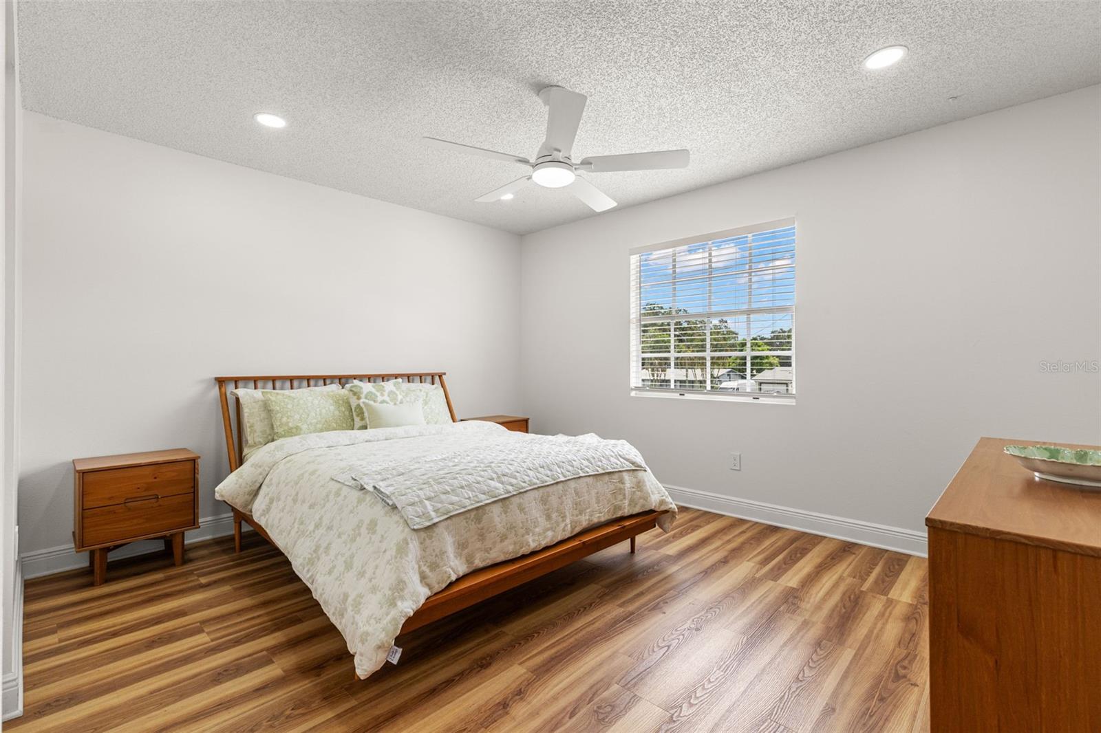 Image 14 of 28 For 5653 67th Avenue N 221