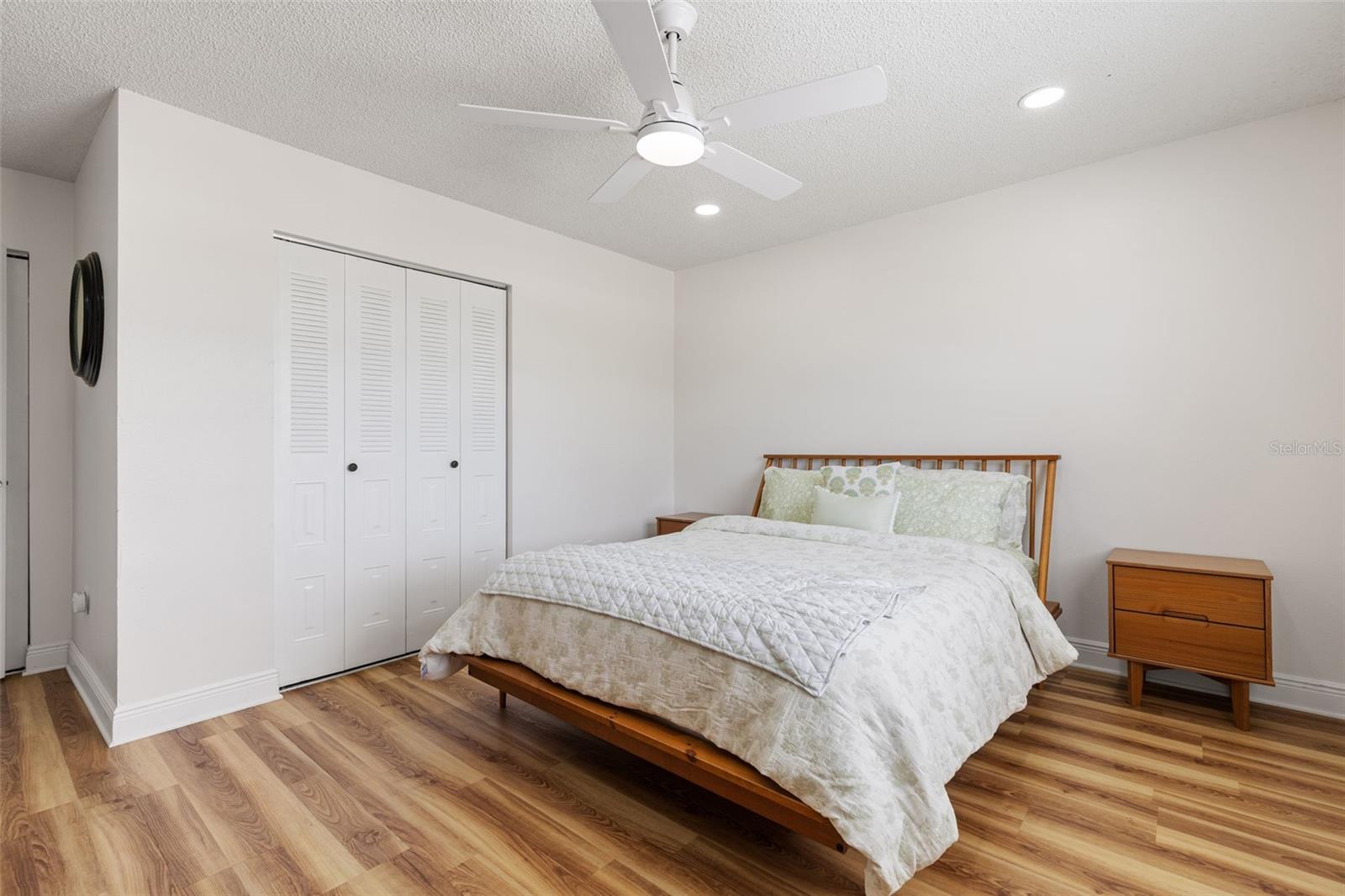 Image 15 of 28 For 5653 67th Avenue N 221