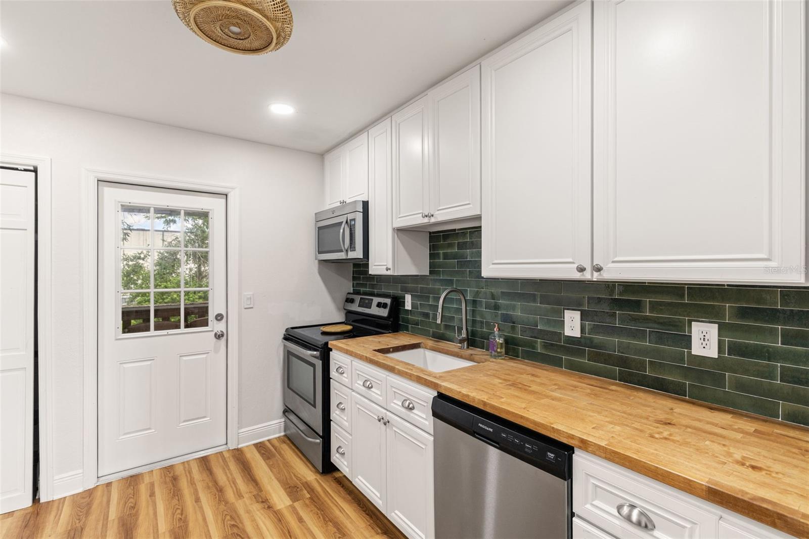 Image 9 of 28 For 5653 67th Avenue N 221