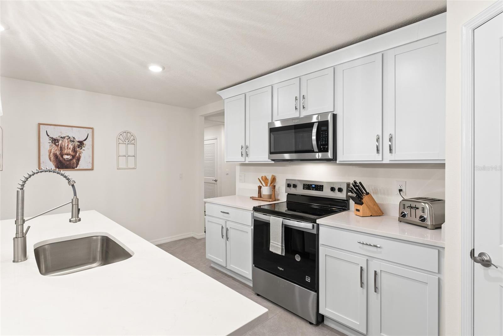 Image 15 of 95 For 6476 Melacano Avenue