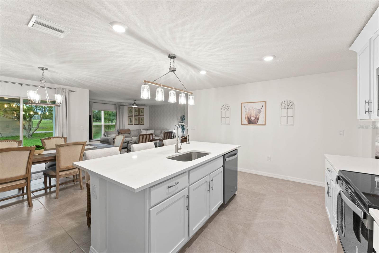 Image 17 of 95 For 6476 Melacano Avenue