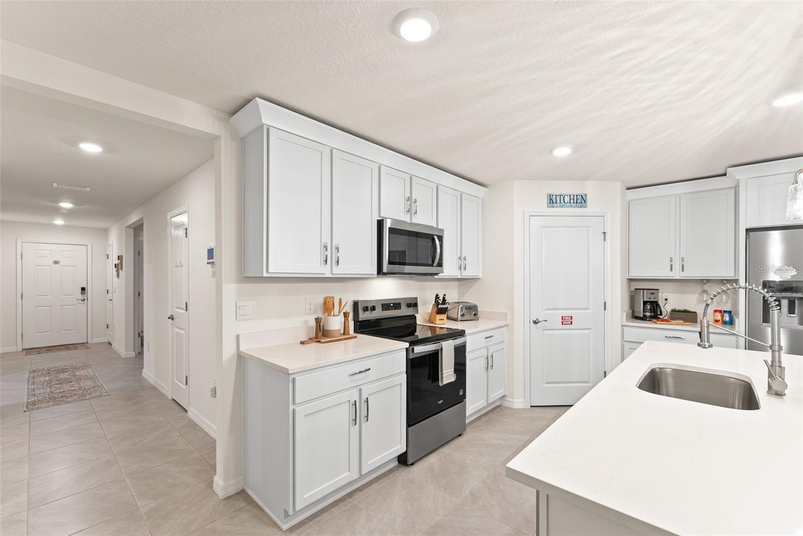 Image 7 of 95 For 6476 Melacano Avenue