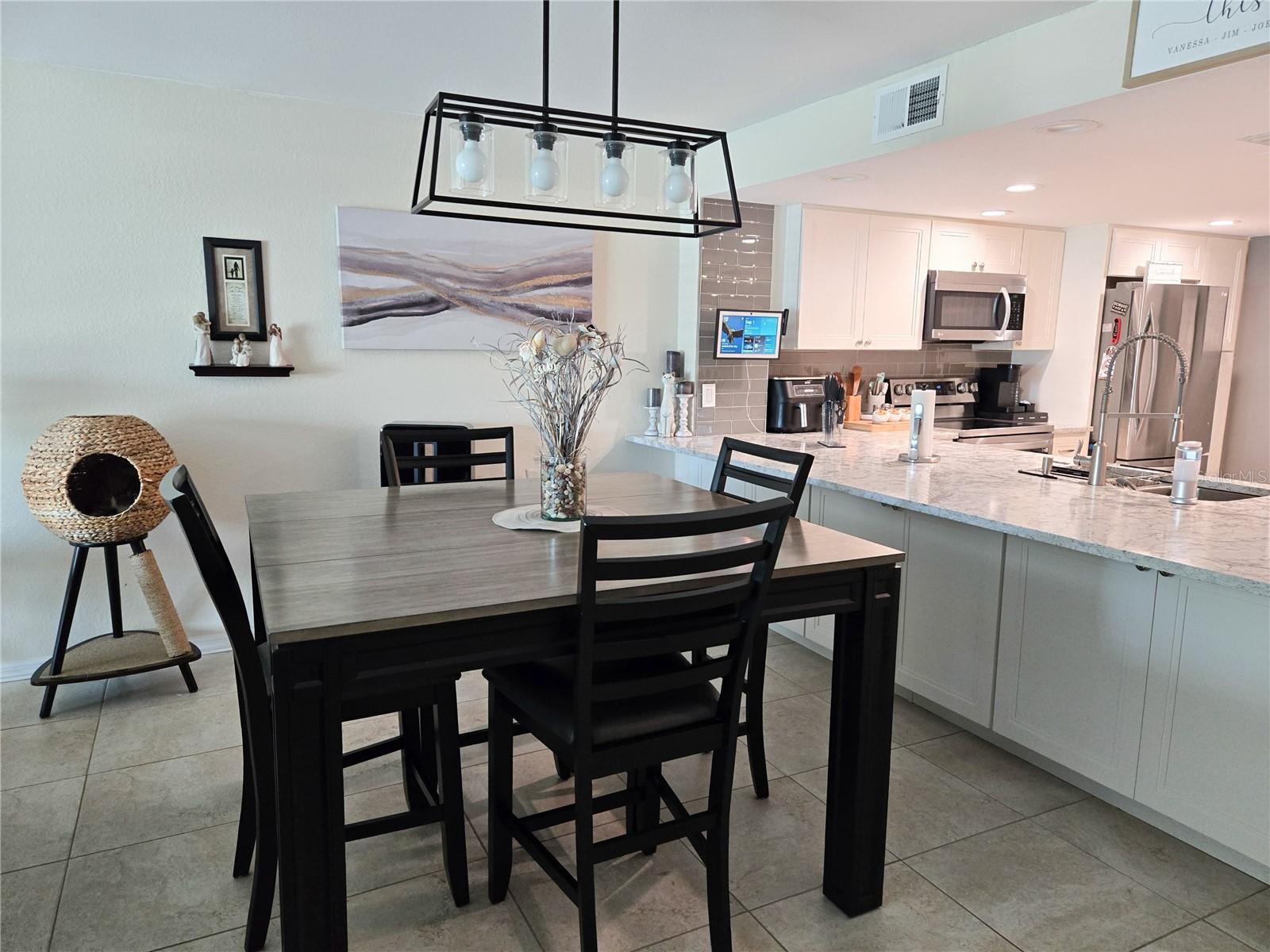 Image 10 of 30 For 1101 Pinellas Bayway S 405