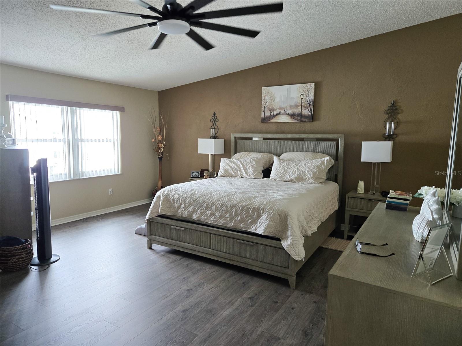 Image 17 of 30 For 1101 Pinellas Bayway S 405