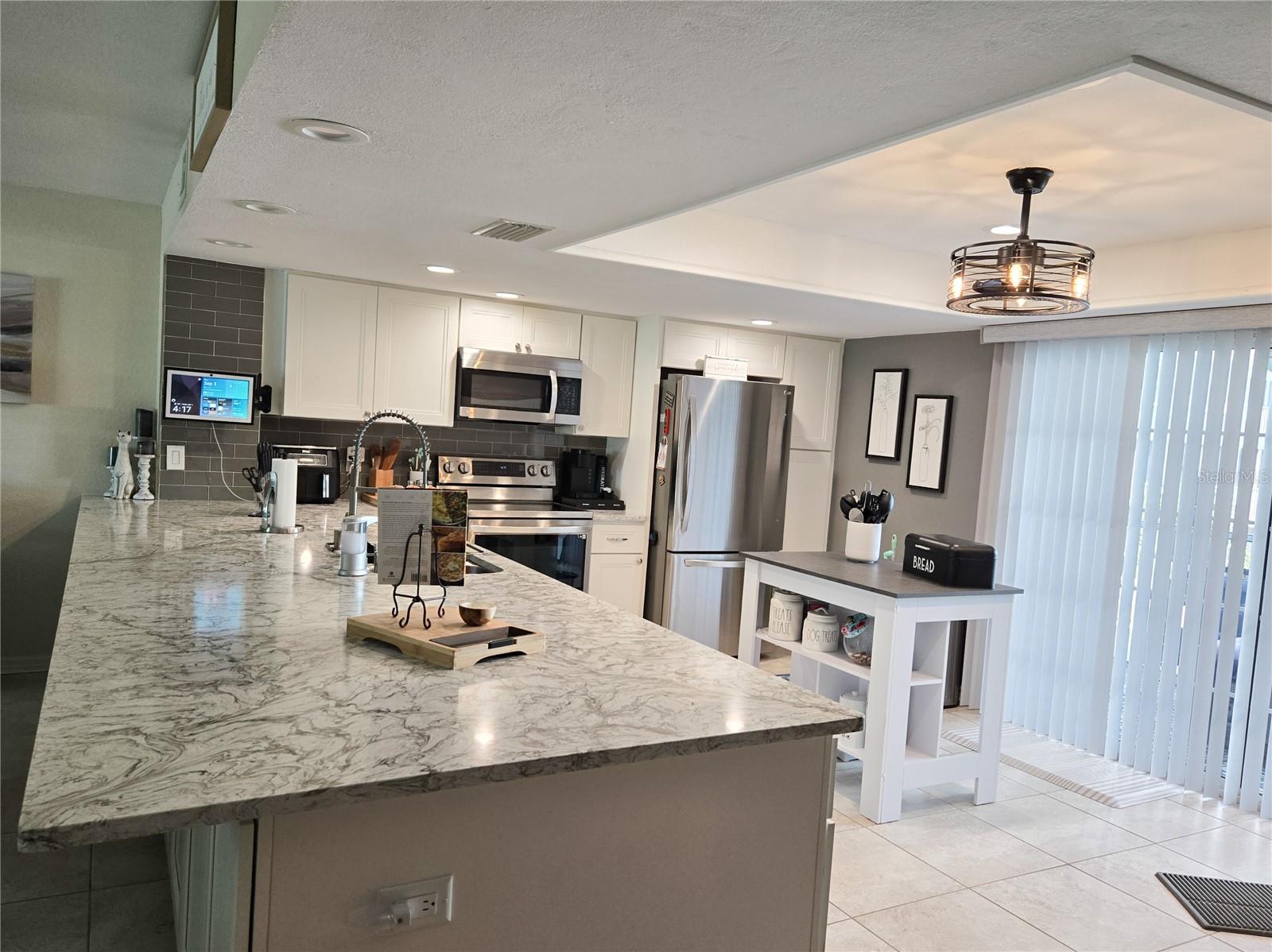 Image 5 of 30 For 1101 Pinellas Bayway S 405