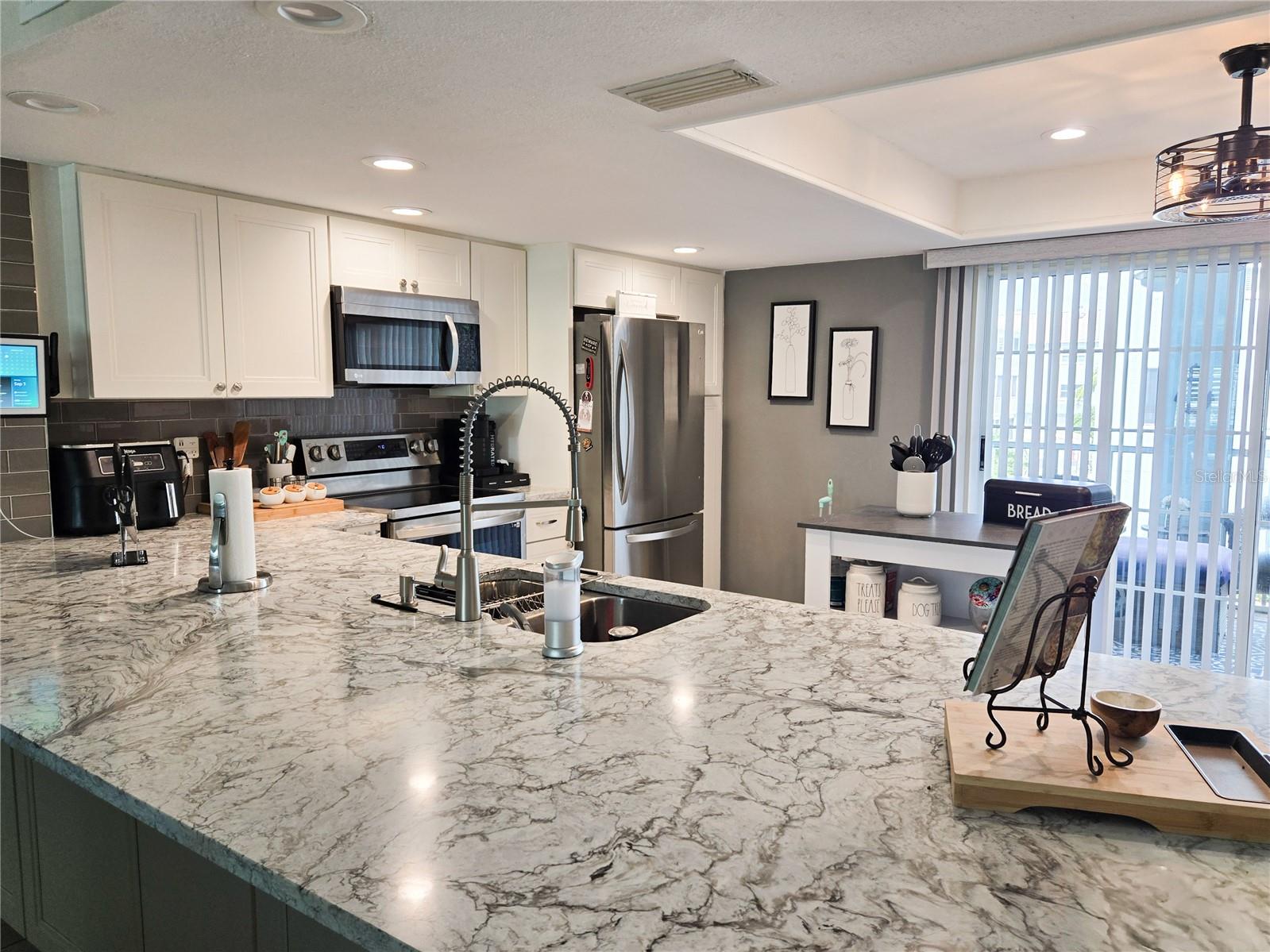 Image 7 of 30 For 1101 Pinellas Bayway S 405