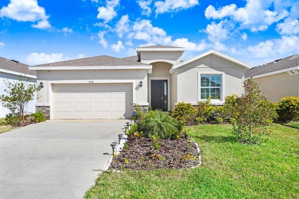 Image 4 of 50 For 4013 Lively Coral Place