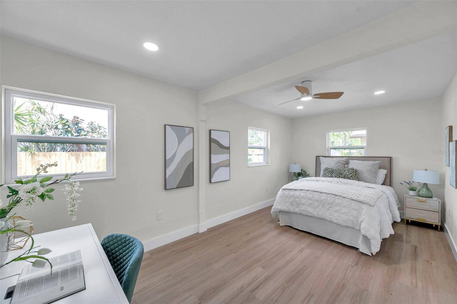 Image 21 of 41 For 5833 Dartmouth Ave N