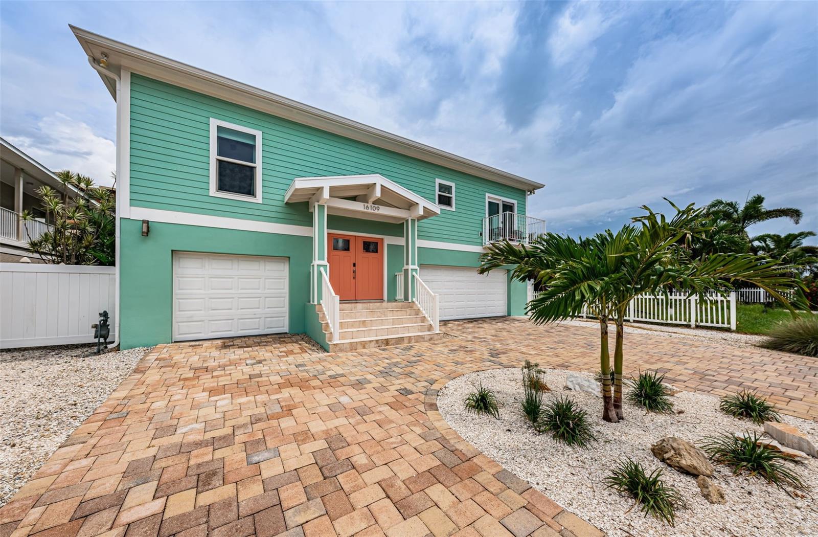 Details for 16109 3rd Street E, REDINGTON BEACH, FL 33708