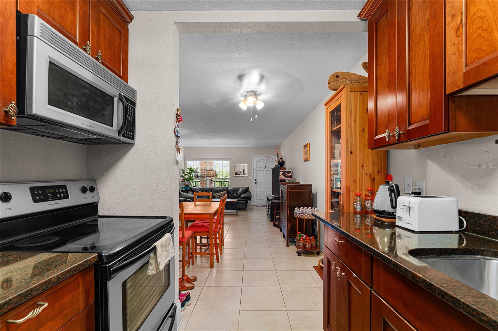 Image 14 of 33 For 208 Danube Avenue 203
