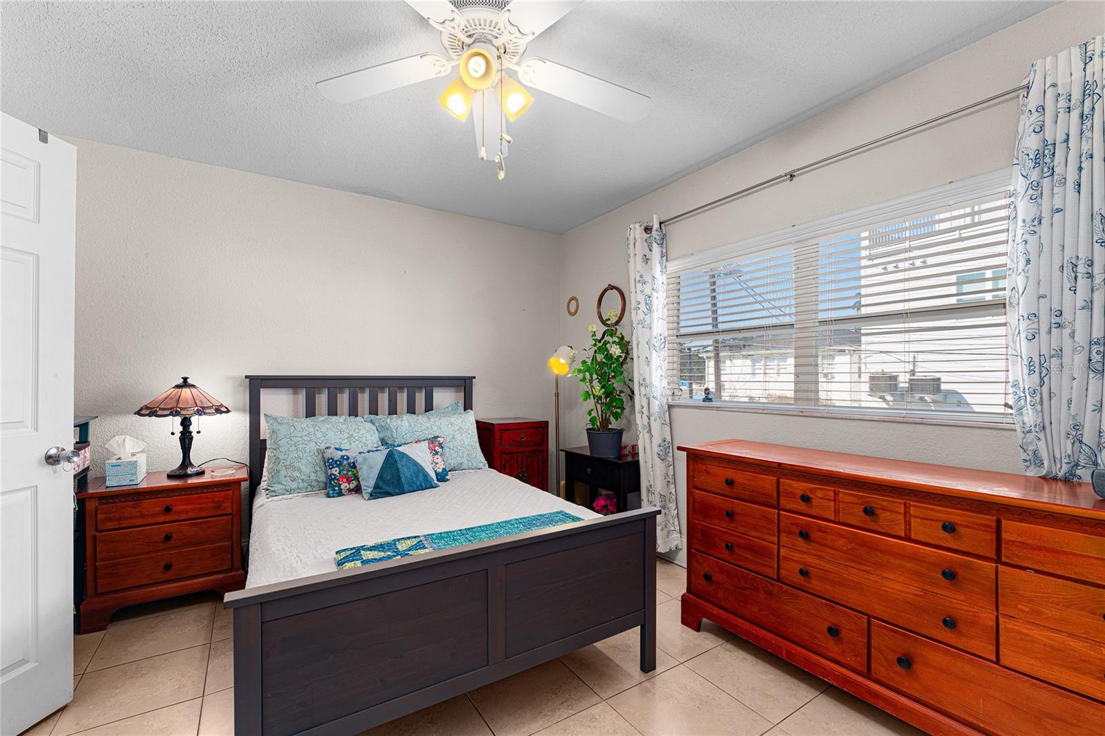 Image 16 of 33 For 208 Danube Avenue 203