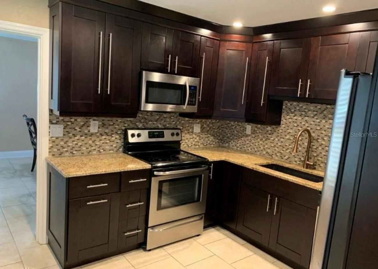 Image 6 of 22 For 5521 4th Avenue N