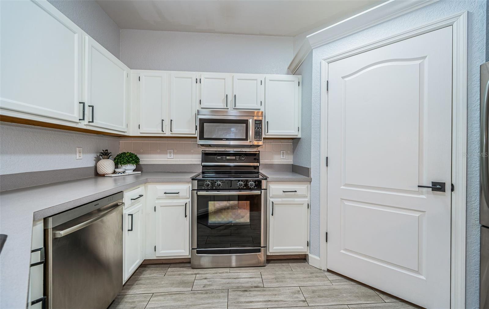 Image 15 of 46 For 603 Fathom Court