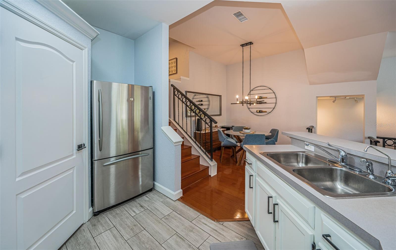 Image 16 of 46 For 603 Fathom Court