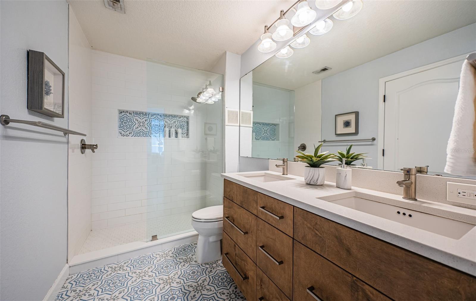 Image 21 of 46 For 603 Fathom Court