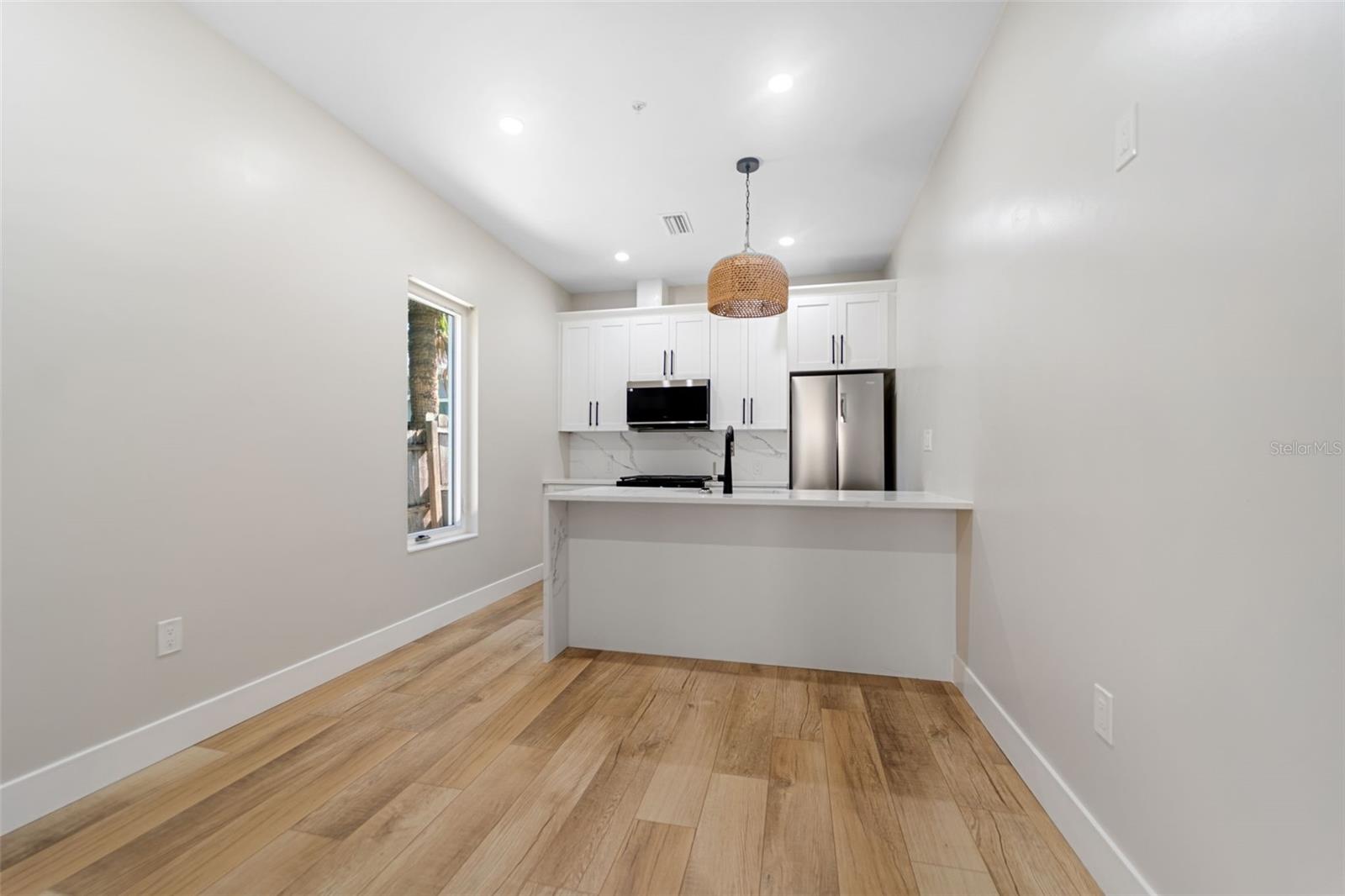Image 18 of 33 For 1021 Douglas Avenue 2
