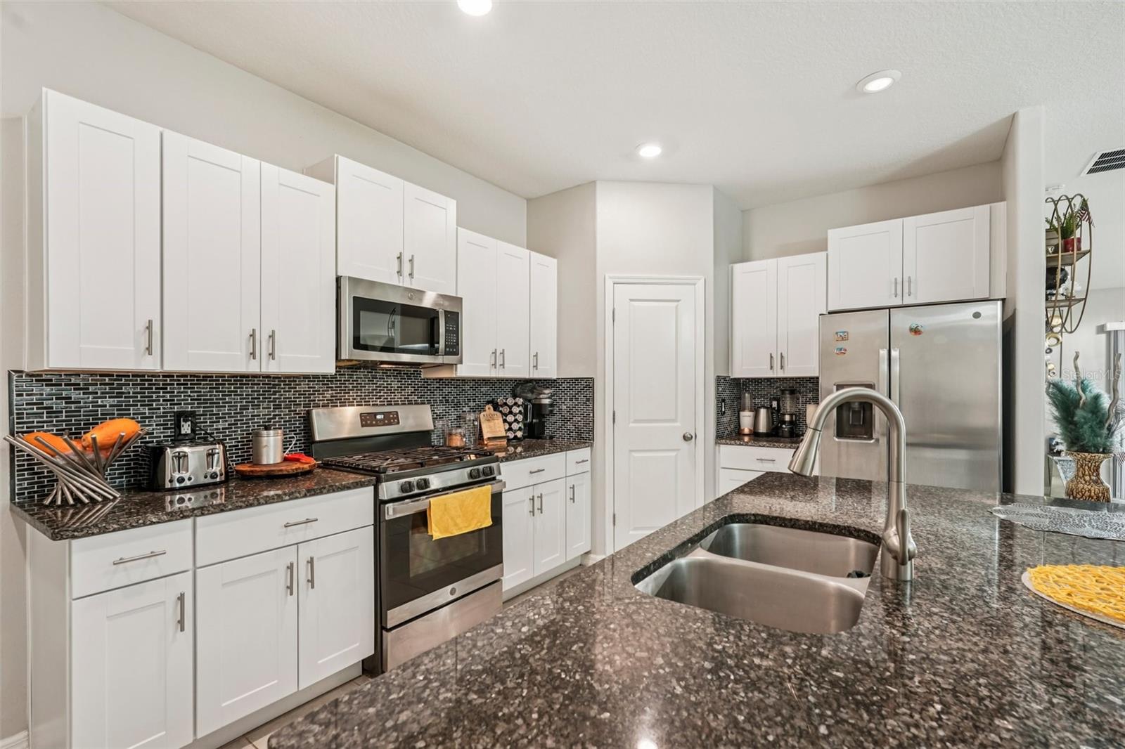 Image 16 of 45 For 9726 Channing Hill Drive