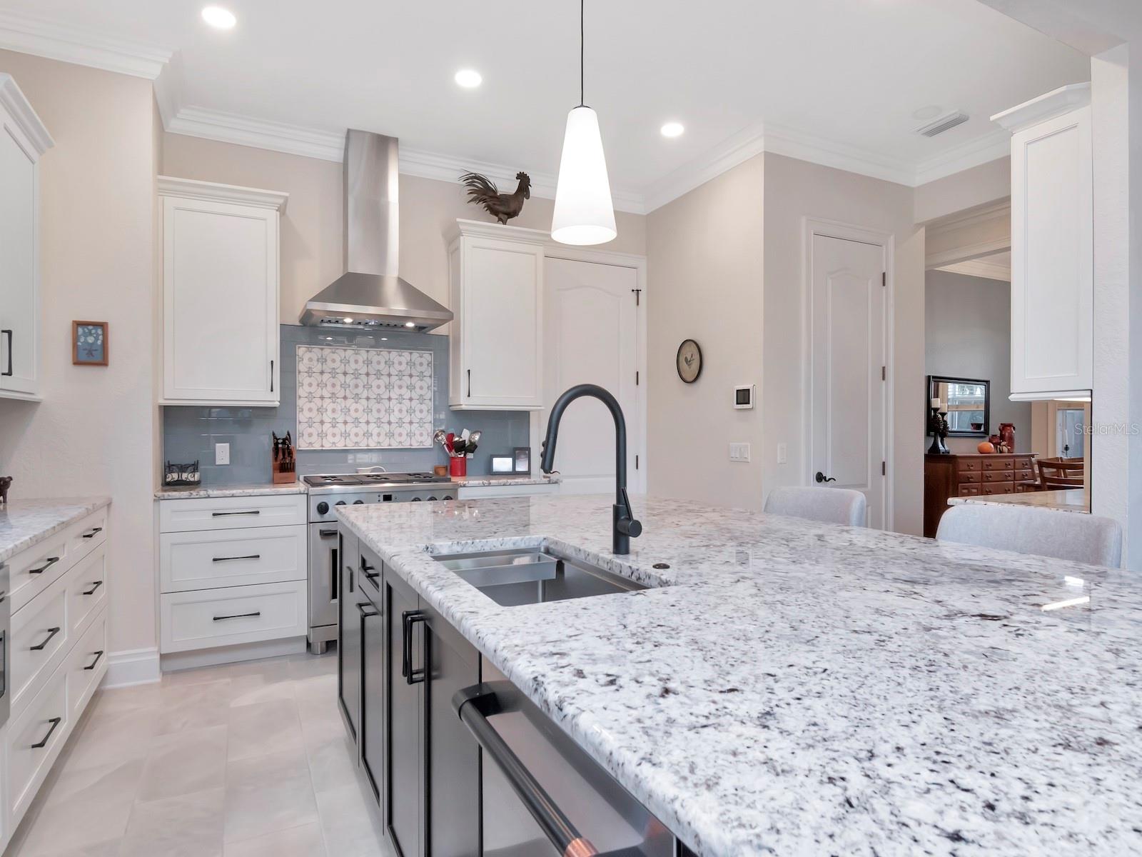 Image 10 of 49 For 2807 Sitios Street