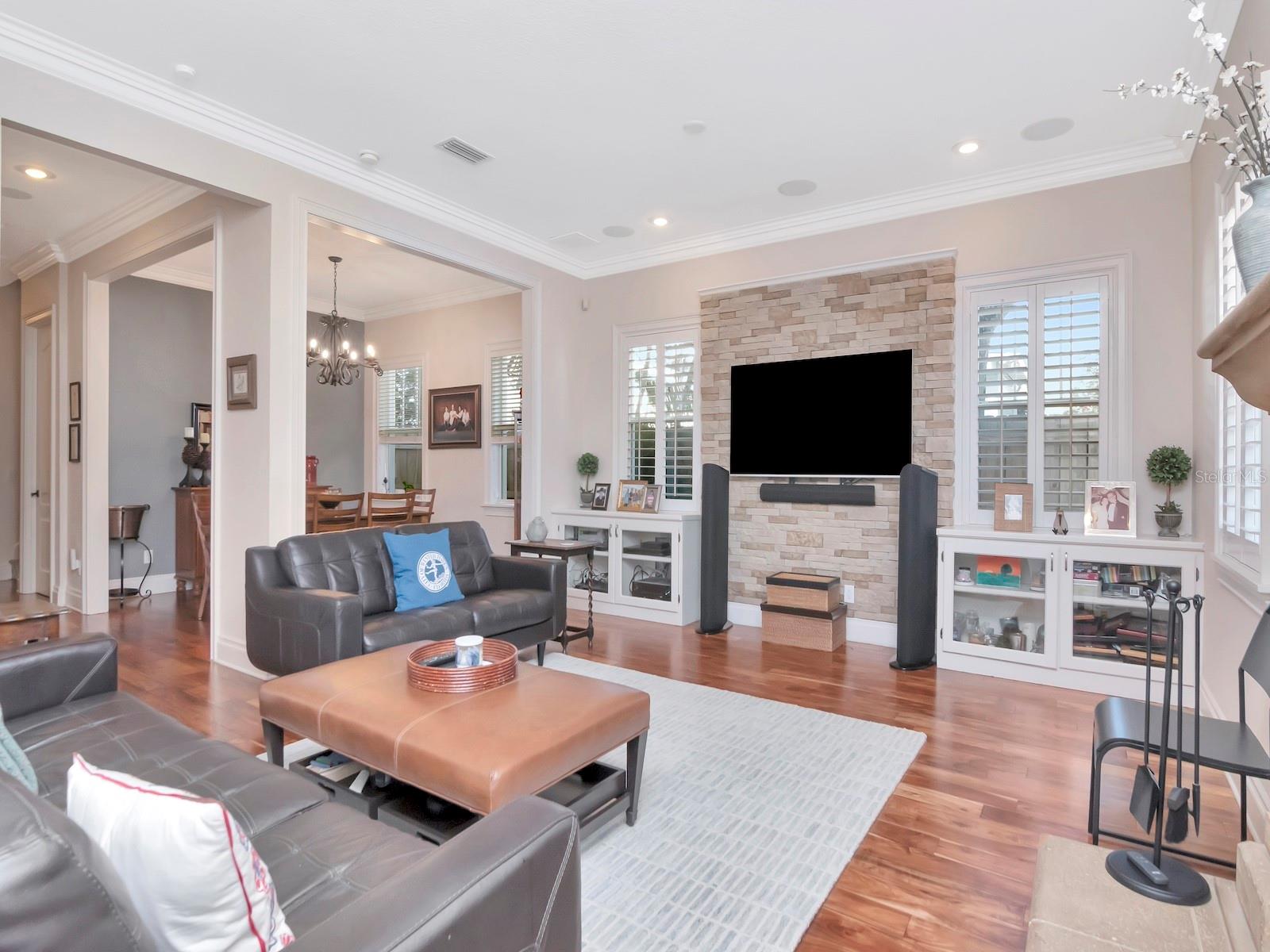 Image 17 of 49 For 2807 Sitios Street
