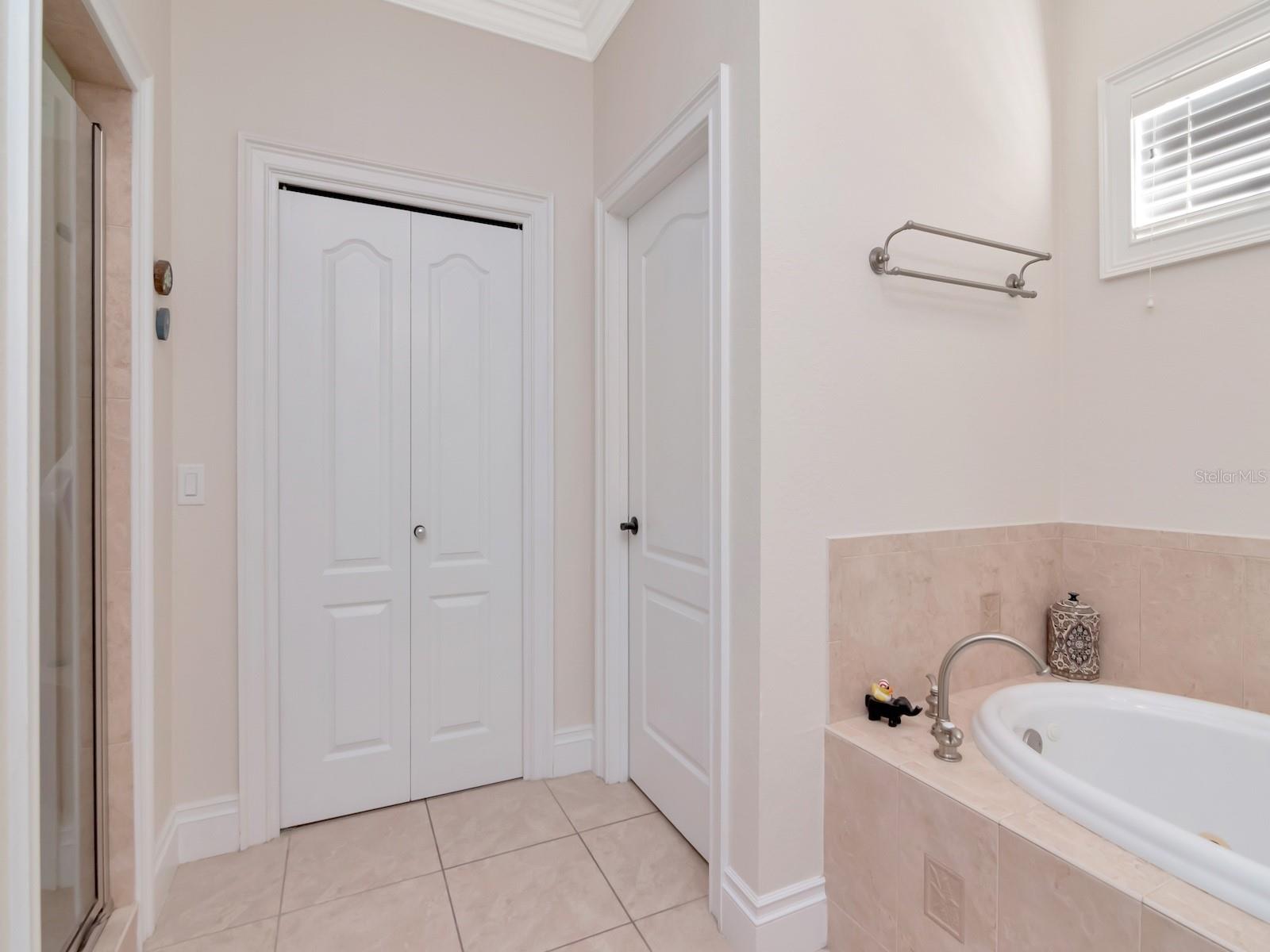Image 33 of 49 For 2807 Sitios Street