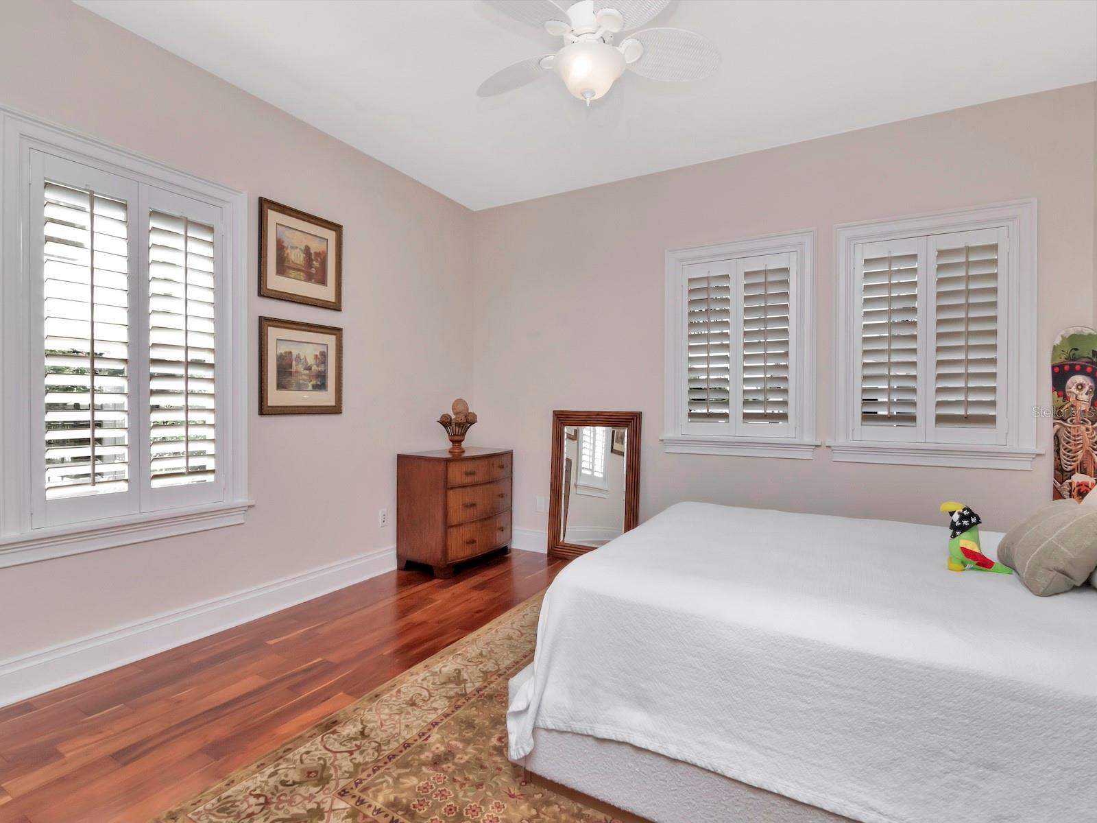 Image 38 of 49 For 2807 Sitios Street