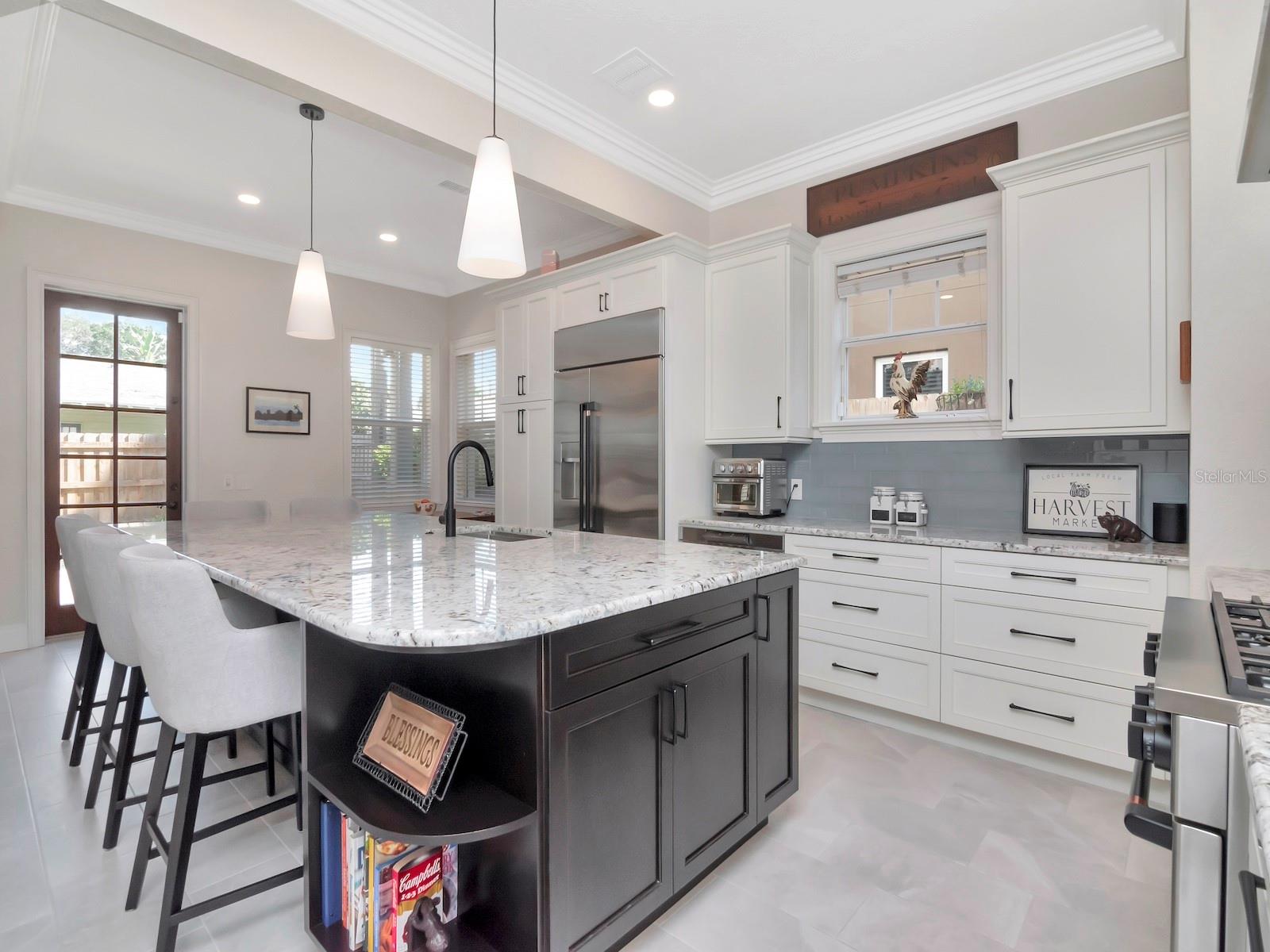 Image 9 of 49 For 2807 Sitios Street