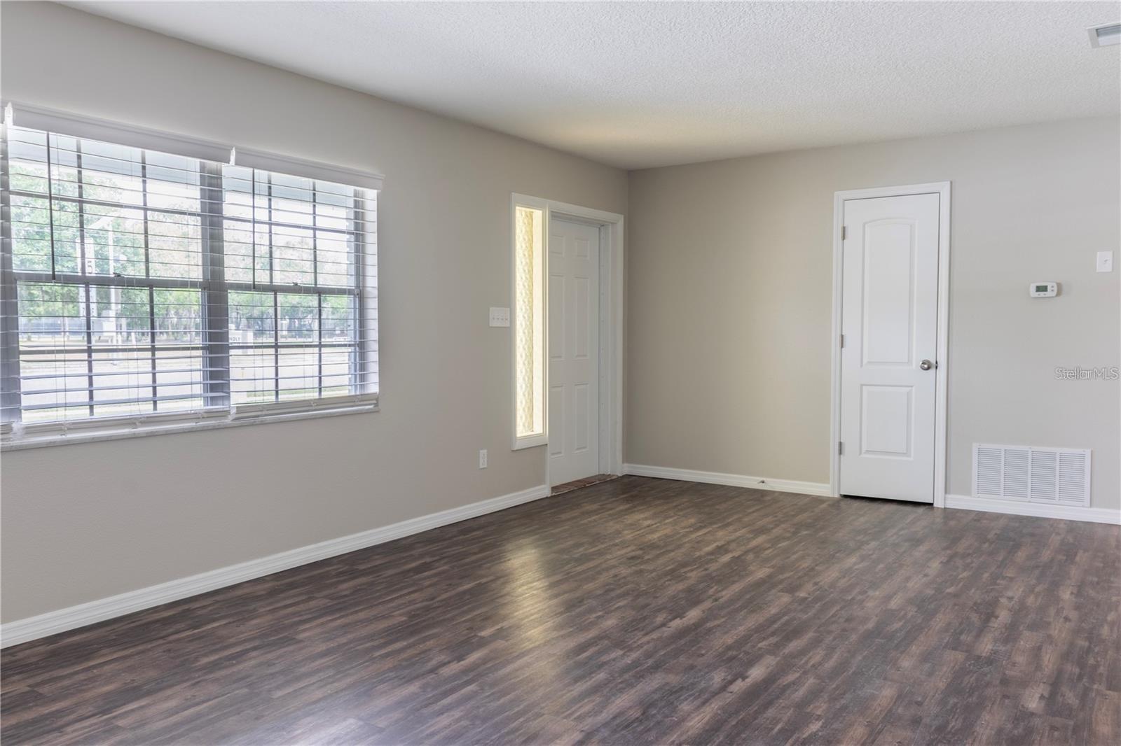 Image 4 of 35 For 3005 Kings Avenue
