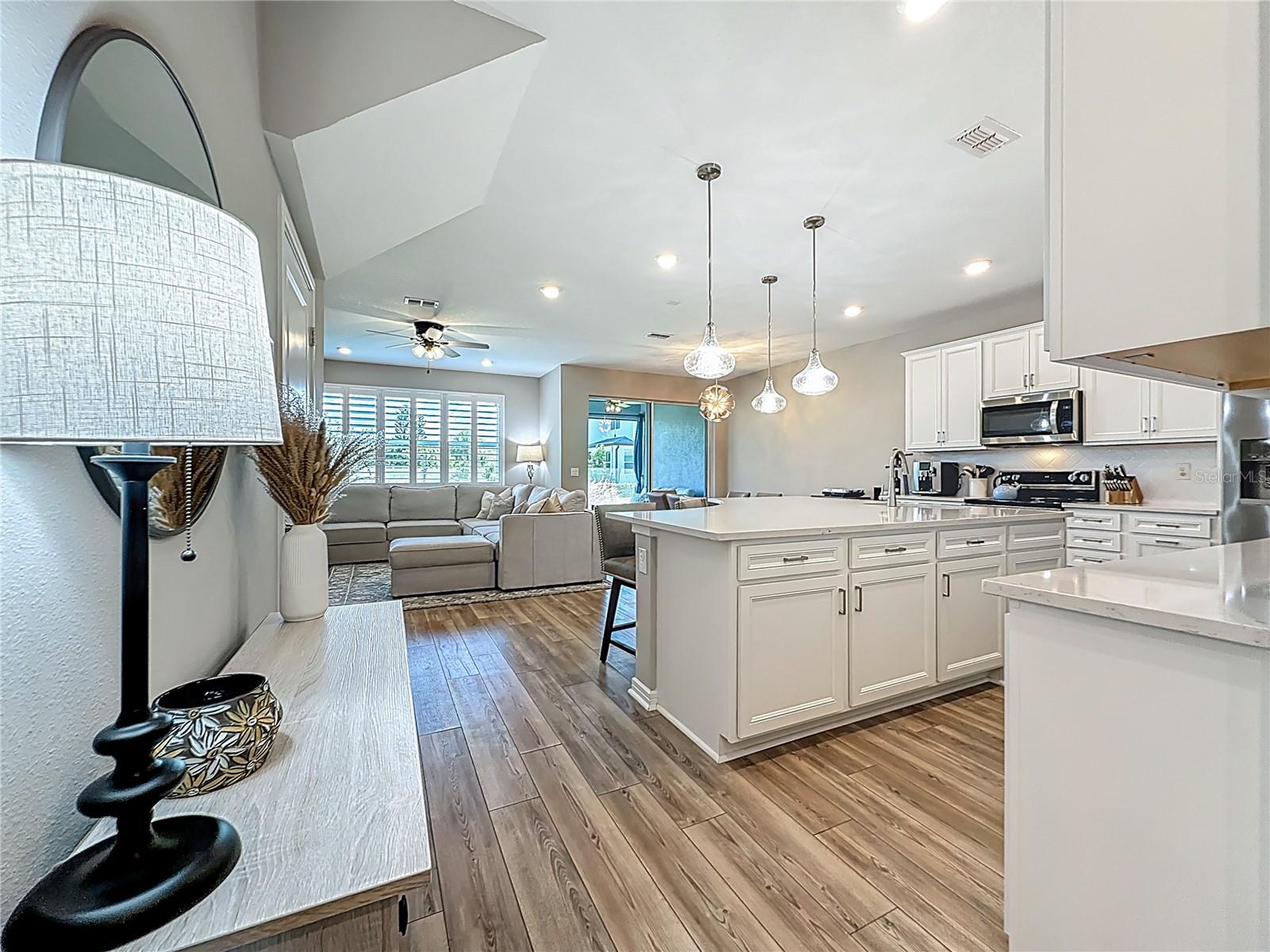 Image 10 of 63 For 11241 Beach Walk Way Ne