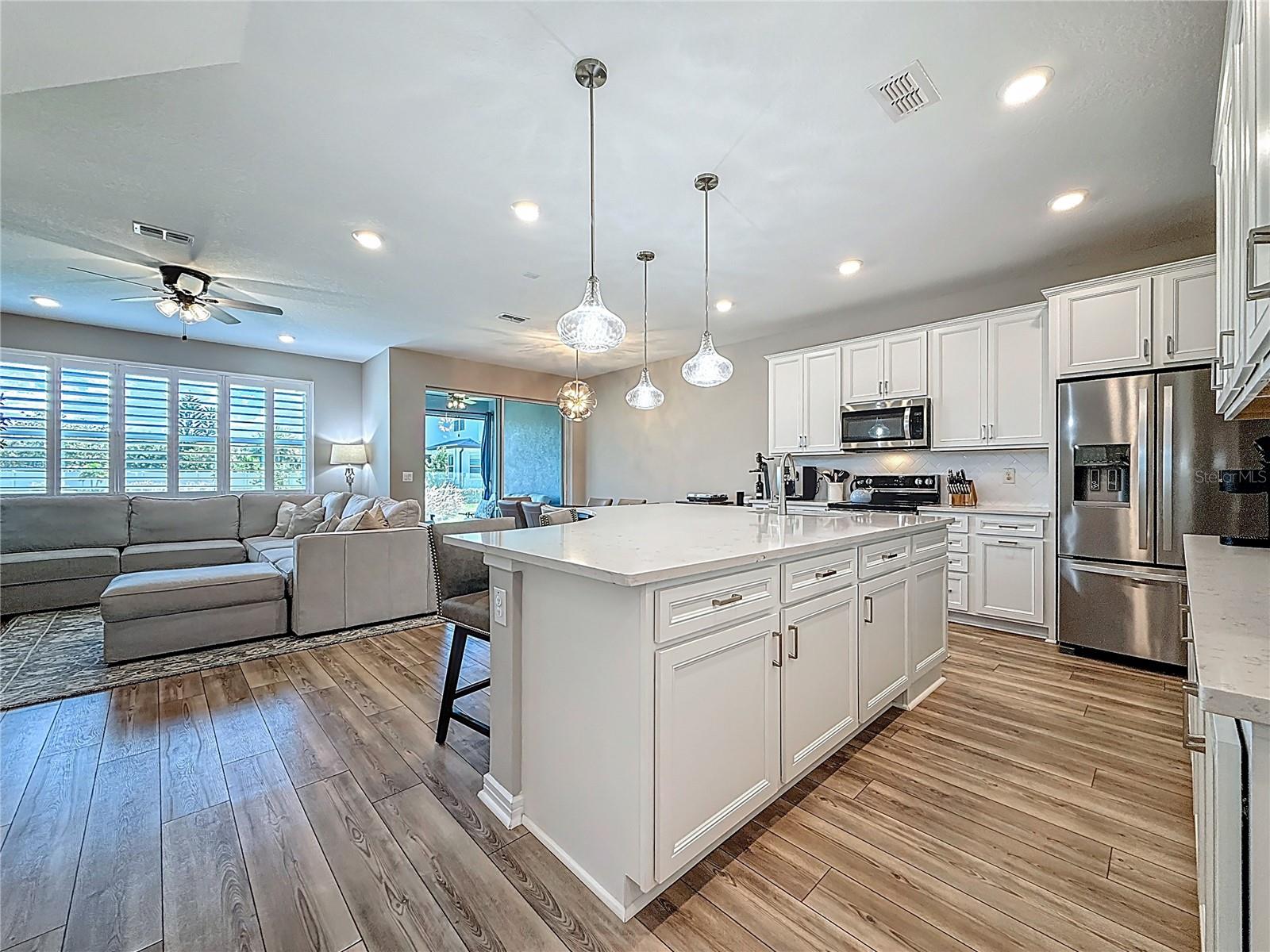 Image 11 of 63 For 11241 Beach Walk Way Ne