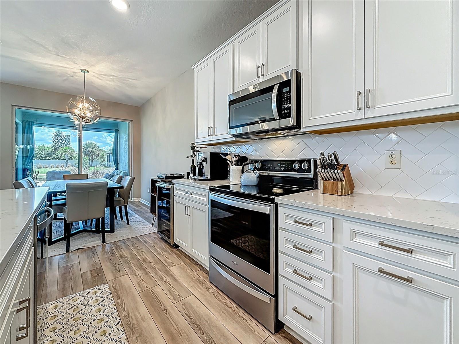 Image 17 of 63 For 11241 Beach Walk Way Ne