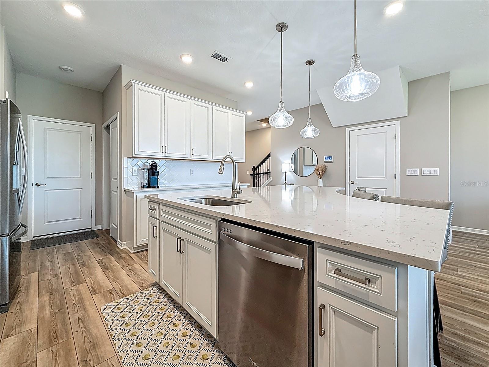 Image 19 of 63 For 11241 Beach Walk Way Ne