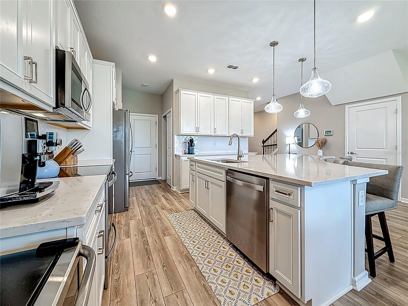 Image 20 of 63 For 11241 Beach Walk Way Ne