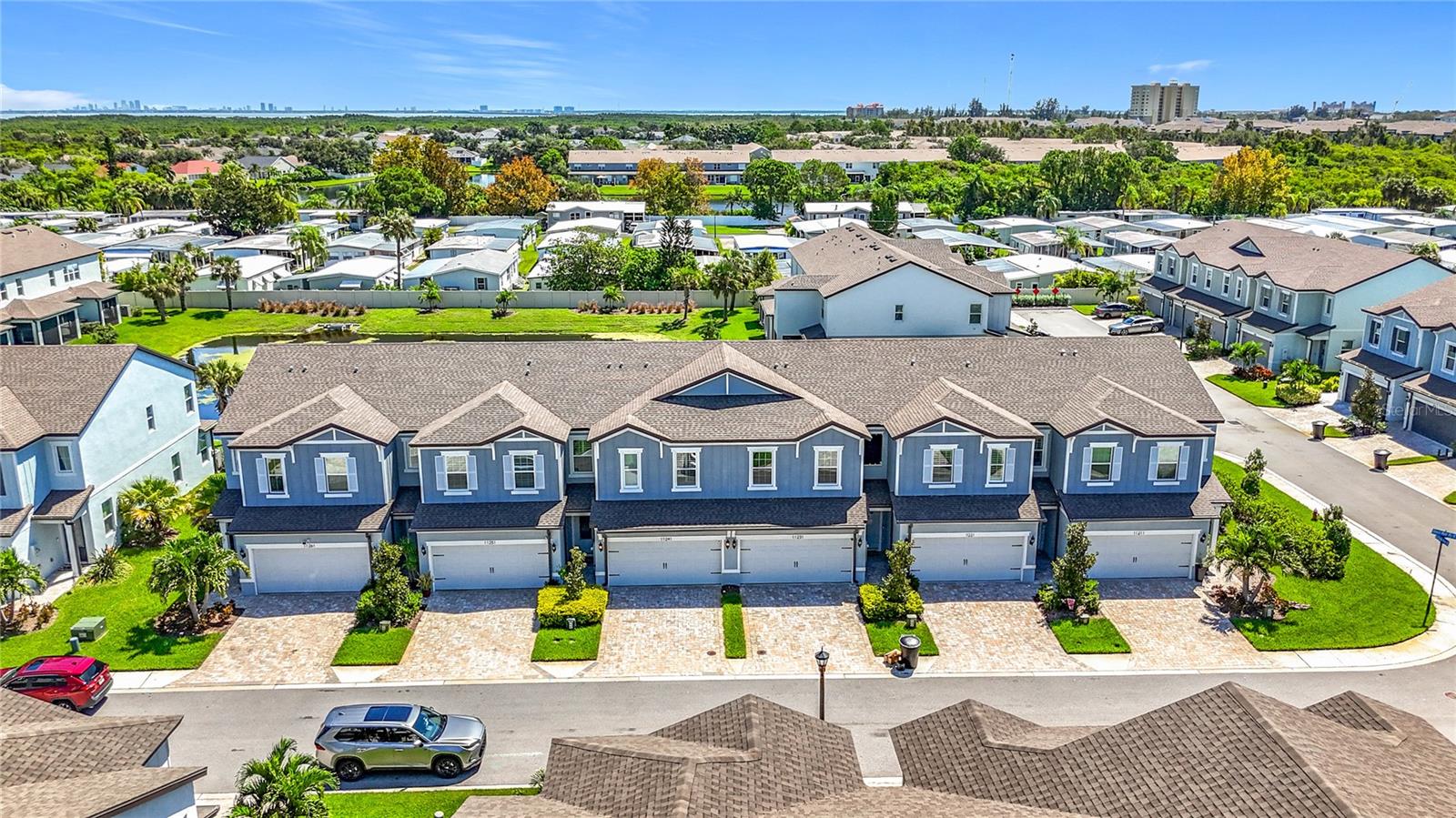 Image 3 of 63 For 11241 Beach Walk Way Ne
