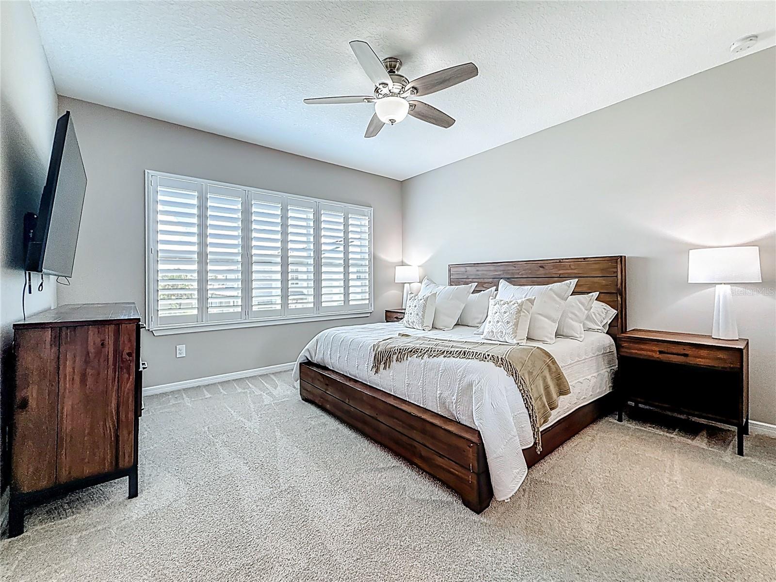 Image 43 of 63 For 11241 Beach Walk Way Ne