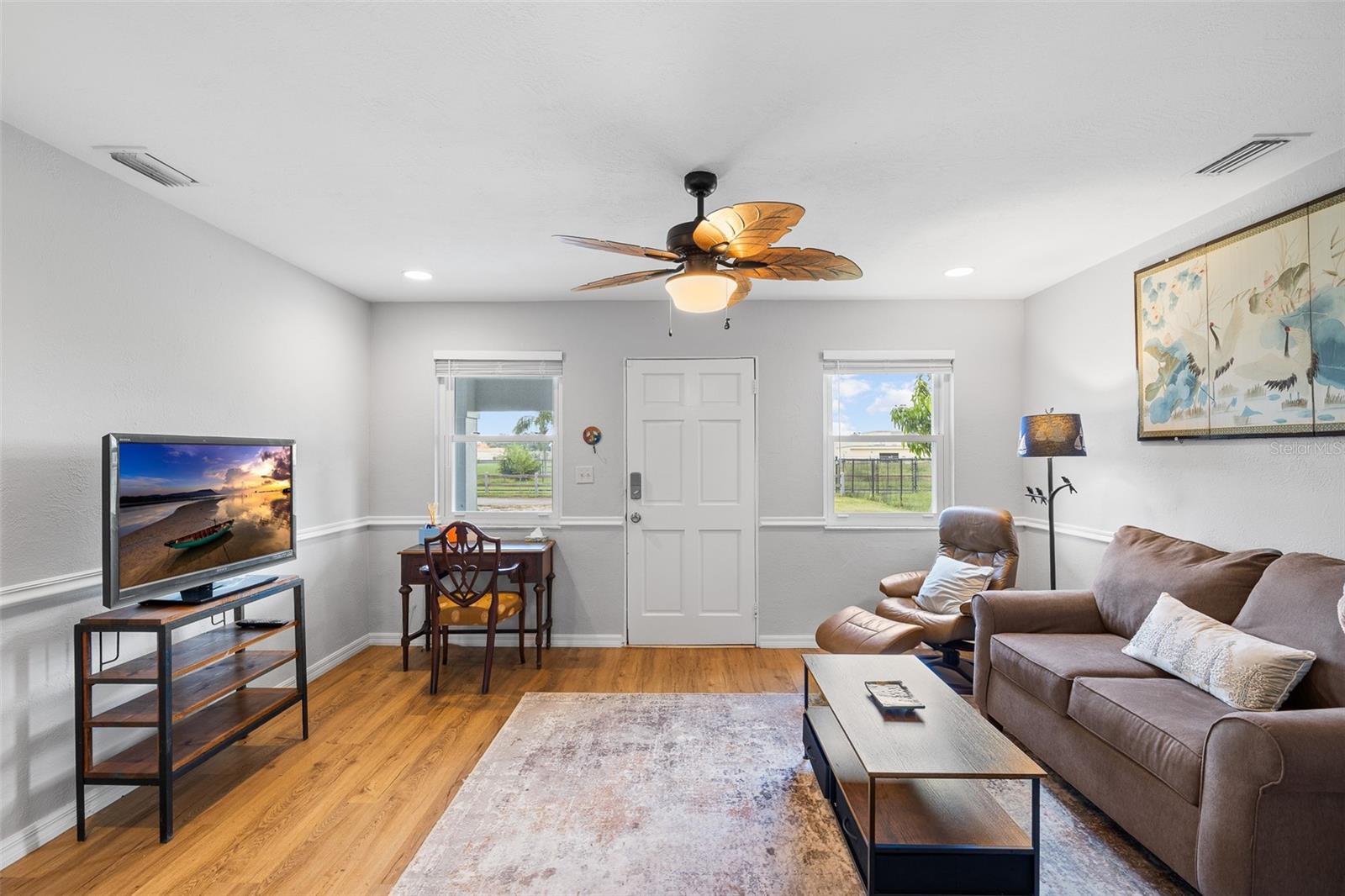 Image 6 of 29 For 924 55th Street S