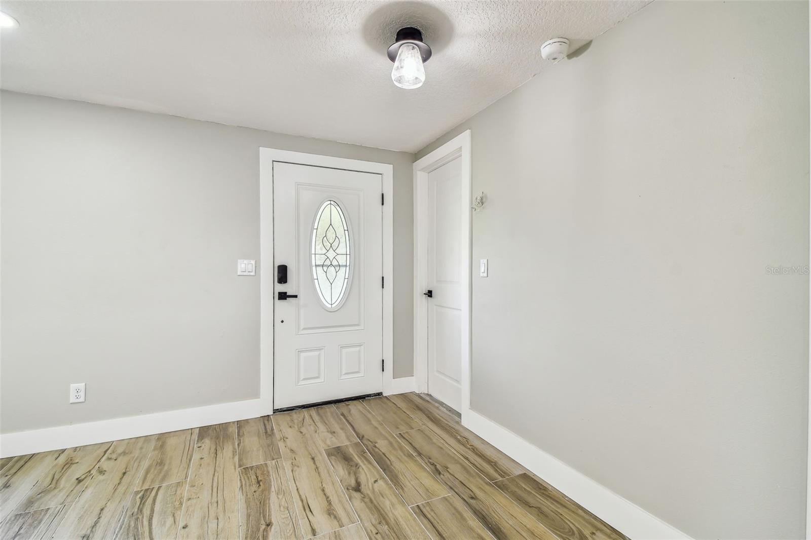 Image 9 of 72 For 13909 Berkowitz Avenue