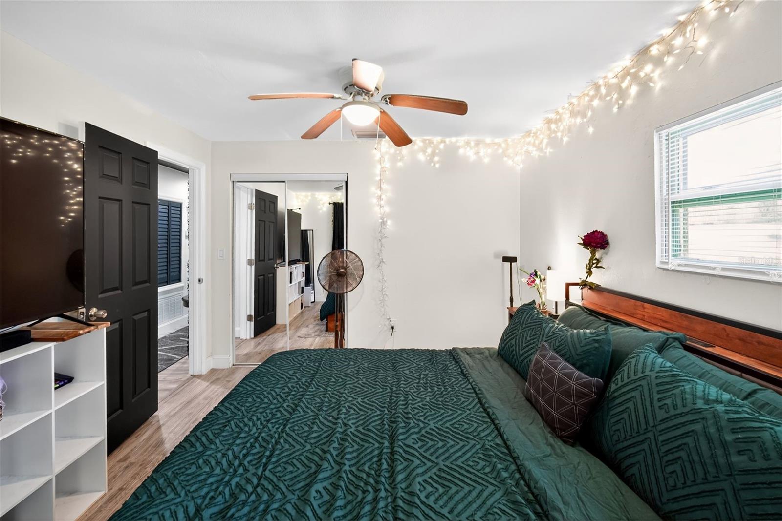 Image 11 of 15 For 910 Whiteway Drive