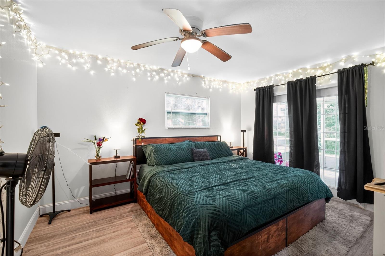 Image 13 of 15 For 910 Whiteway Drive