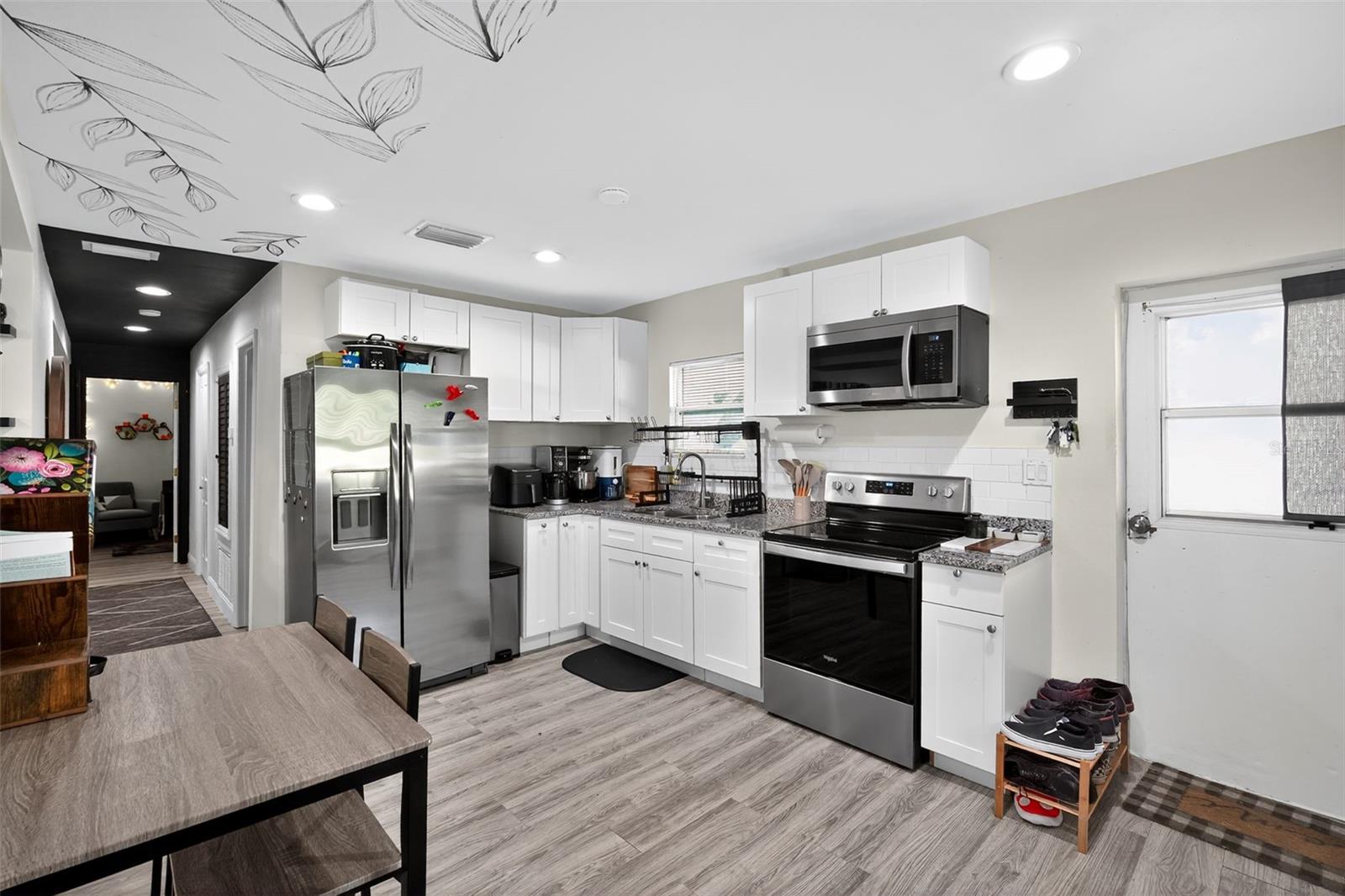 Image 8 of 15 For 910 Whiteway Drive